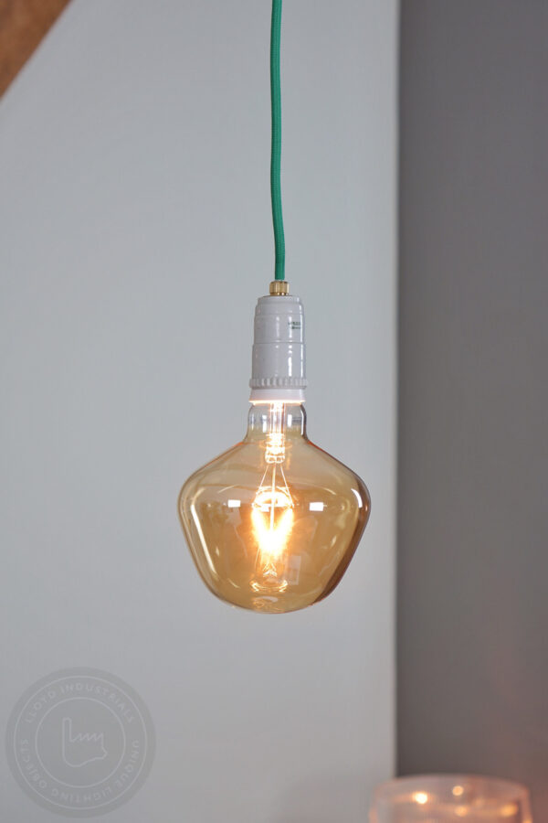 vintage porselein fitting met ikea Molnart ledlamp