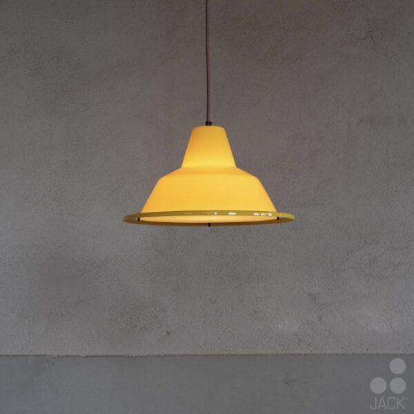 Dutch Design MT380 gele hanglamp van Jack Brandsma verlicht