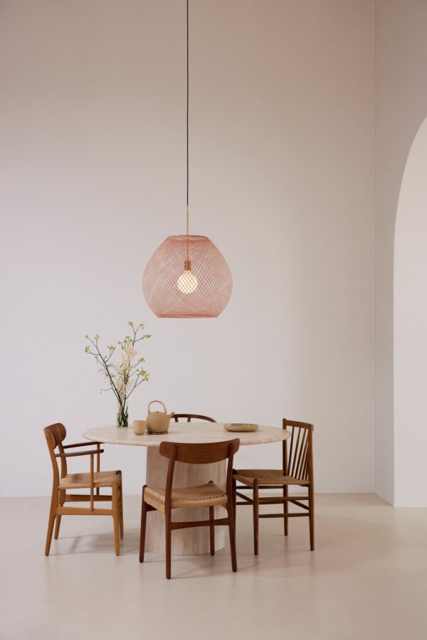 Designlamp Twilight Single Pink Moon van Atelier robotiq bij Lampenwinkel in Rotterdam