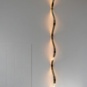 ARRAY wandlamp Sine Light gegalvaniseerd by David Derksen