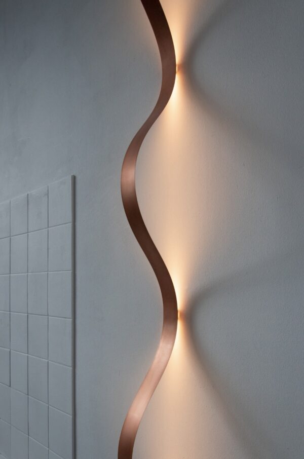 Koperen wandlamp Sine Light by David Derksen